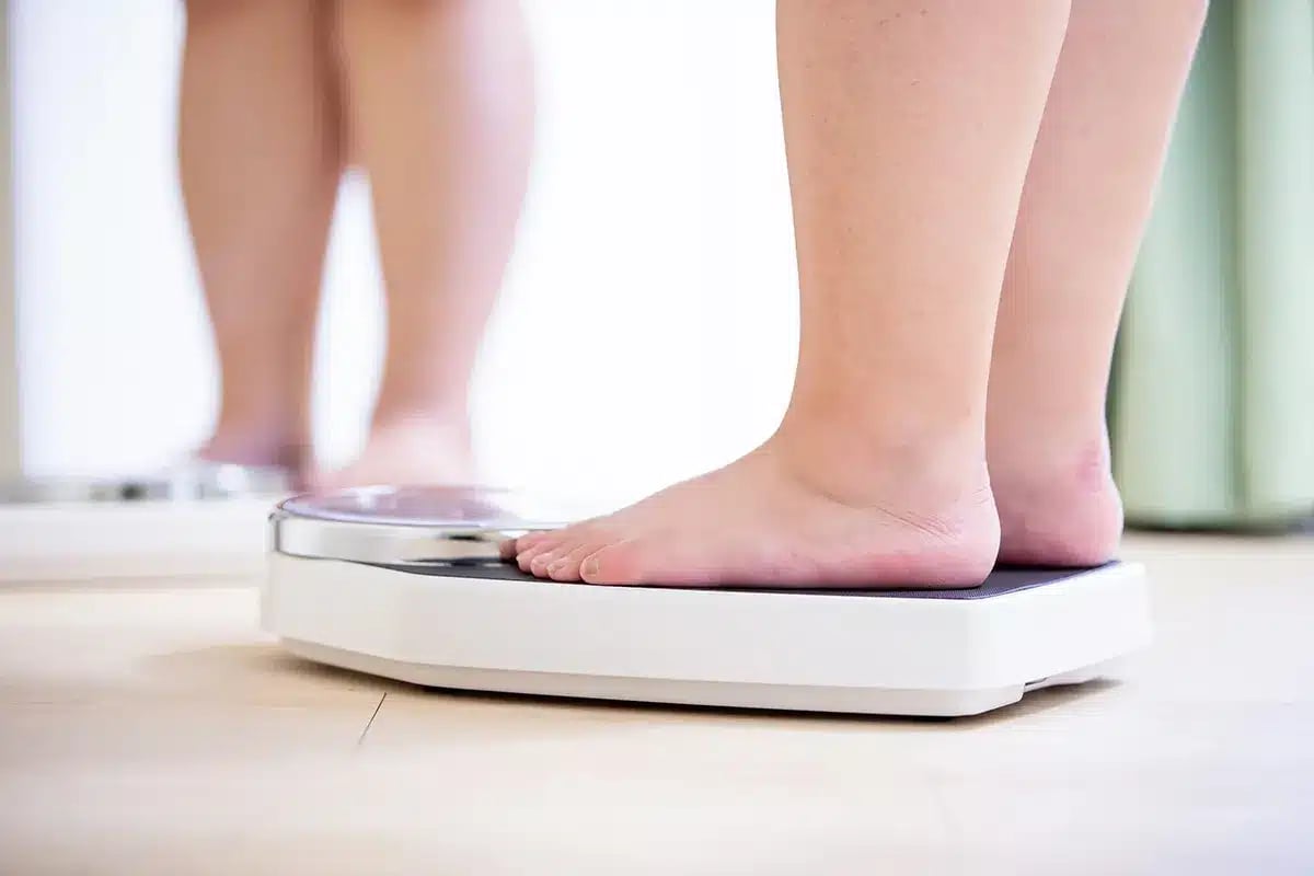 plus size girl measure weight